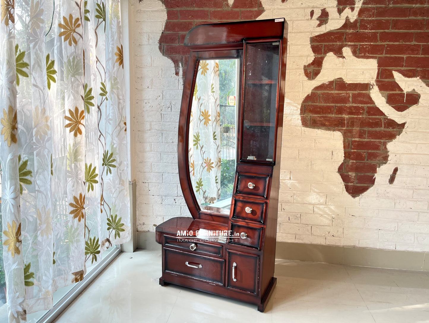 Mendla dressing table